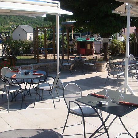 Hotel-Restaurant Le Calice Du Gevaudan - A75 Банассак Экстерьер фото