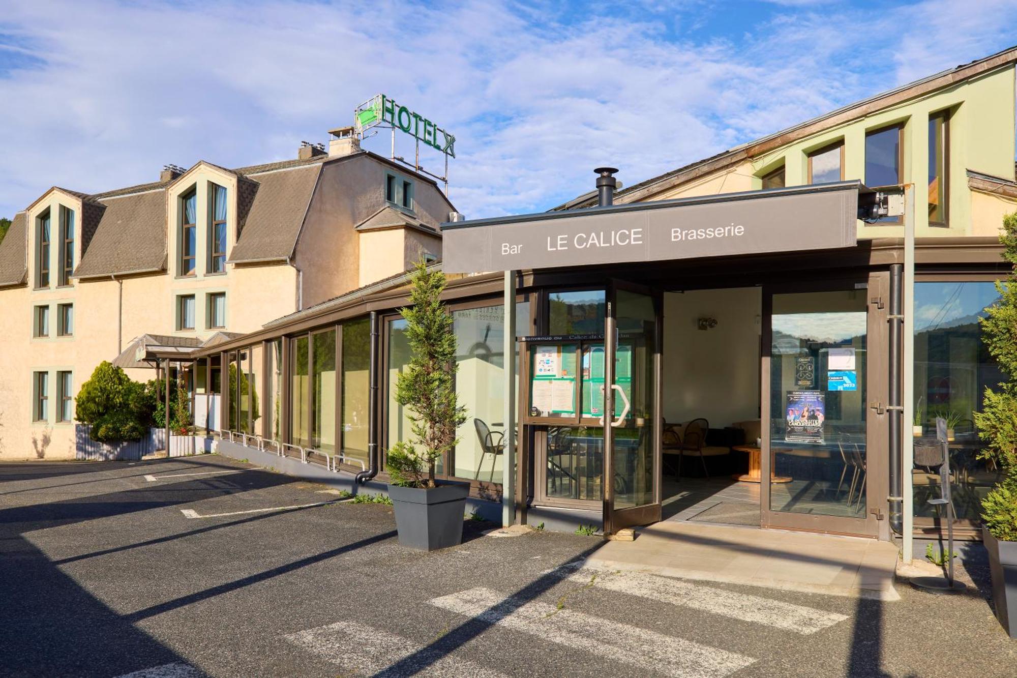 Hotel-Restaurant Le Calice Du Gevaudan - A75 Банассак Экстерьер фото