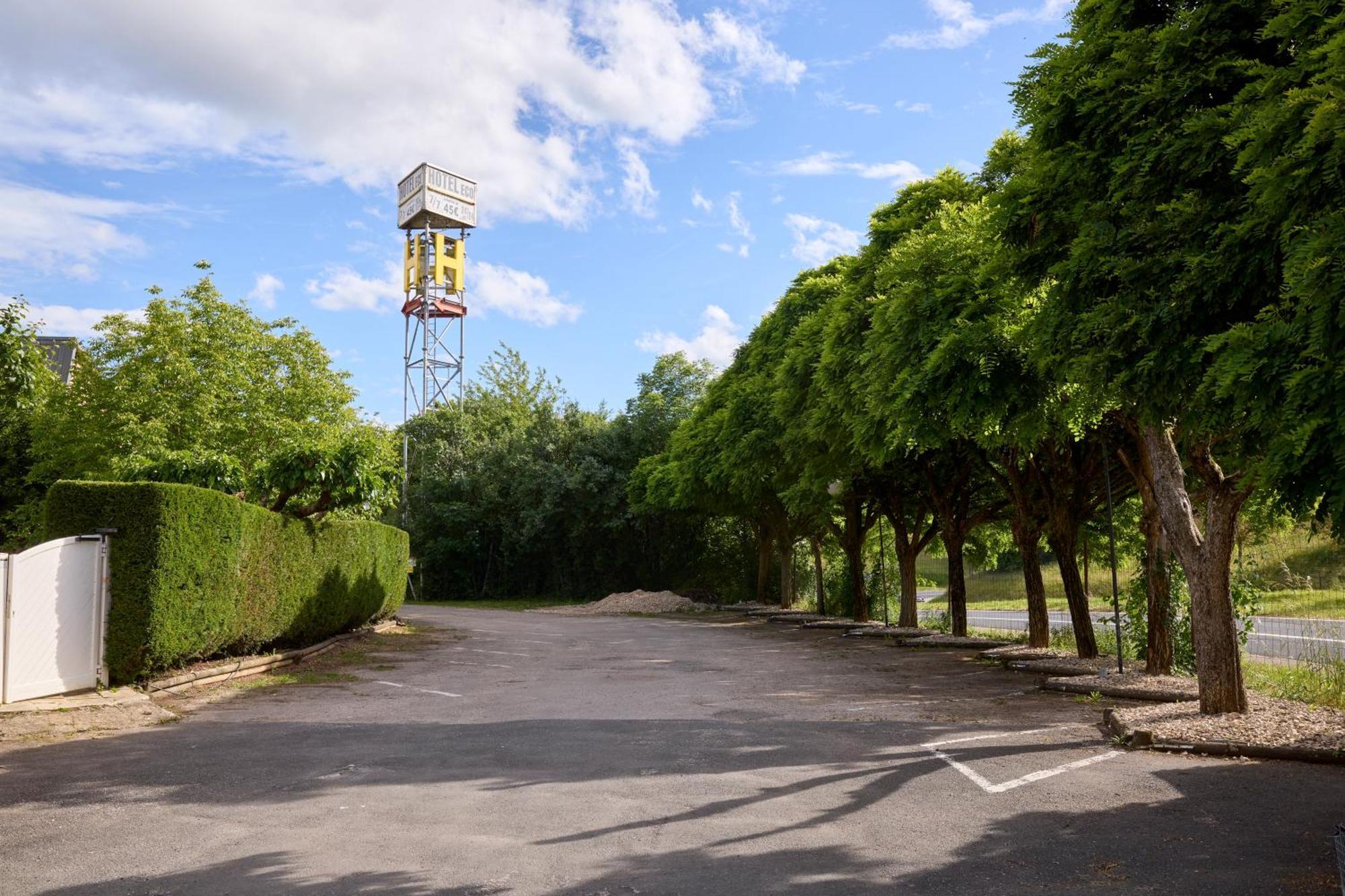 Hotel-Restaurant Le Calice Du Gevaudan - A75 Банассак Экстерьер фото